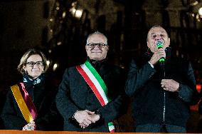 Rome Inaugurates Christmas With The Lighting Of Bulgari In Piazza Spagna