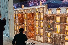 DIOR Christmas Window