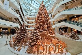 DIOR Christmas Tree