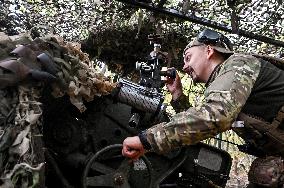 Artillery crew of Ukraines Khyzhak Patrol Police Special Unit