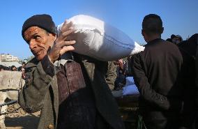 Gaza Receives Food Aid