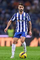 FC Porto v Casa Pia AC - Liga Portugal Betclic