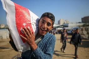 Gaza Receives Food Aid