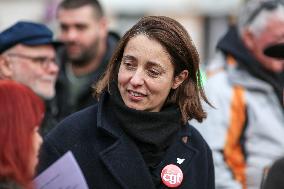 Retirees Demonstrate In Paris