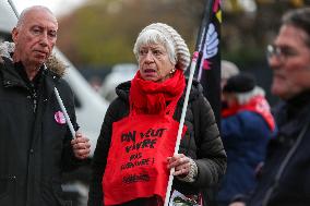 Retirees Demonstrate In Paris