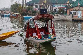 Uber Launches Boat Hailing Service In Kashmir's Dal Lake