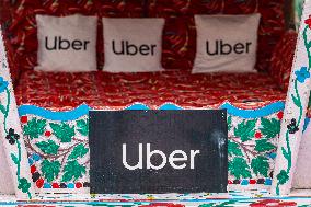 Uber Launches Boat Hailing Service In Kashmir's Dal Lake