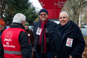 Demonstration For The Pension - Paris