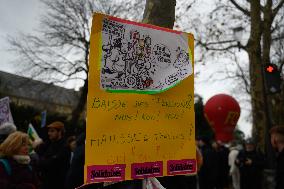 Demonstration For The Pension - Paris