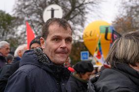 Demonstration For The Pension - Paris