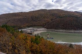 The Dry Camastra Dam Assaults 29 Municipalities In Basilicata.