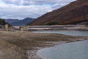 The Dry Camastra Dam Assaults 29 Municipalities In Basilicata.