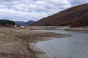 The Dry Camastra Dam Assaults 29 Municipalities In Basilicata.