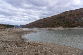 The Dry Camastra Dam Assaults 29 Municipalities In Basilicata.