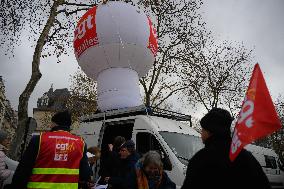 Demonstration For The Pension - Paris