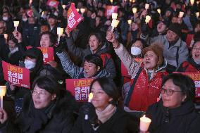 S. Korean opposition submits motion to impeach Yoon