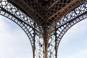 The Eiffel Tower In Pictures - Paris