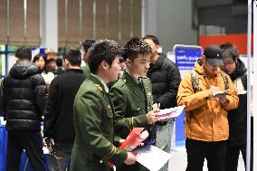 First Recruitment Fair For Retired College Soldiers