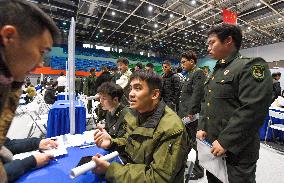 First Recruitment Fair For Retired College Soldiers