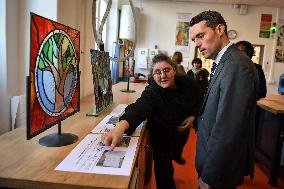 French Deputy Minister for Academic and Vocational
Success Alexandre Portier visits the Lucas de Nehou High School in Paris FA