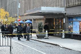 50-year-old Man Shot In The Chest Near Times Square At Hilton Club The Residences New York