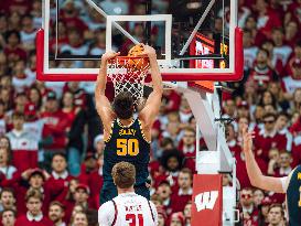 Wisconsin Badgers Vs. Michigan Wolverines