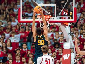 Wisconsin Badgers Vs. Michigan Wolverines