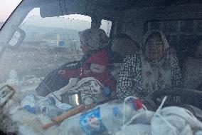 Syrian Kurds Flee From North Of Aleppo To Afrin - Syria