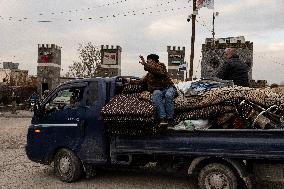 Syrian Kurds Flee From North Of Aleppo To Afrin - Syria