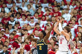 Wisconsin Badgers Vs. Michigan Wolverines