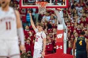 Wisconsin Badgers Vs. Michigan Wolverines