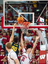 Wisconsin Badgers Vs. Michigan Wolverines