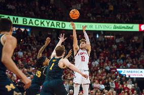 Wisconsin Badgers Vs. Michigan Wolverines