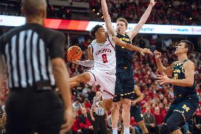 Wisconsin Badgers Vs. Michigan Wolverines