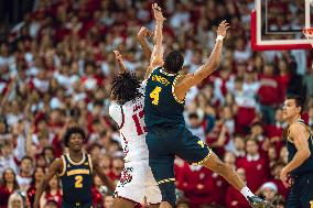 Wisconsin Badgers Vs. Michigan Wolverines