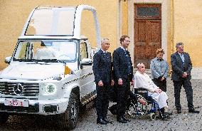 Pope Francis Gets First Electric 'Popemobile’ - Vatican