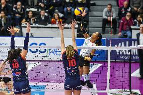 Reale Mutua Fenera Chieri '76 v SMI Roma Volley - Italian Women's Serie A1 Volleyball: Day 11