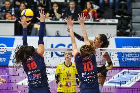 Reale Mutua Fenera Chieri '76 v SMI Roma Volley - Italian Women's Serie A1 Volleyball: Day 11