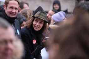 Public Service Demonstration - Paris