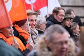 Public Service Demonstration - Paris