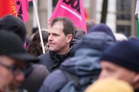 Public Service Demonstration - Paris