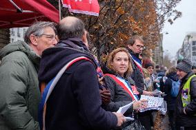 Public Service Demonstration - Paris