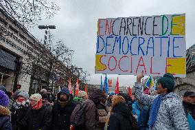 Public Service Demonstration - Paris