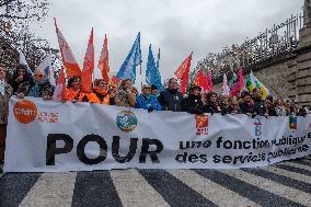 Public Service Demonstration - Paris