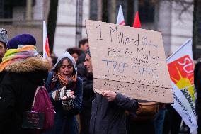 Public Service Demonstration - Paris