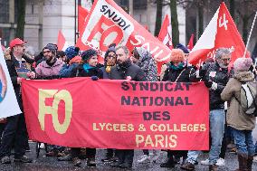 Public Service Demonstration - Paris