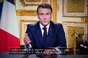 French President Emmanuel Macron adresses a speech after the censure of Michel Barnier's - Paris