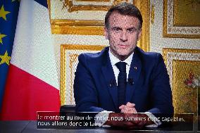 French President Emmanuel Macron adresses a speech after the censure of Michel Barnier's - Paris