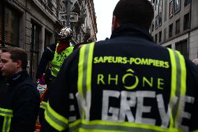 Firefighters Demonstrate In Lyon