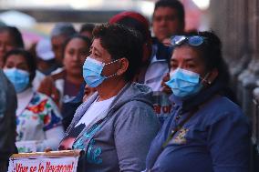 Relatives Of 43 Ayotzinapa Students Disappearance Meet Whit Mexican President